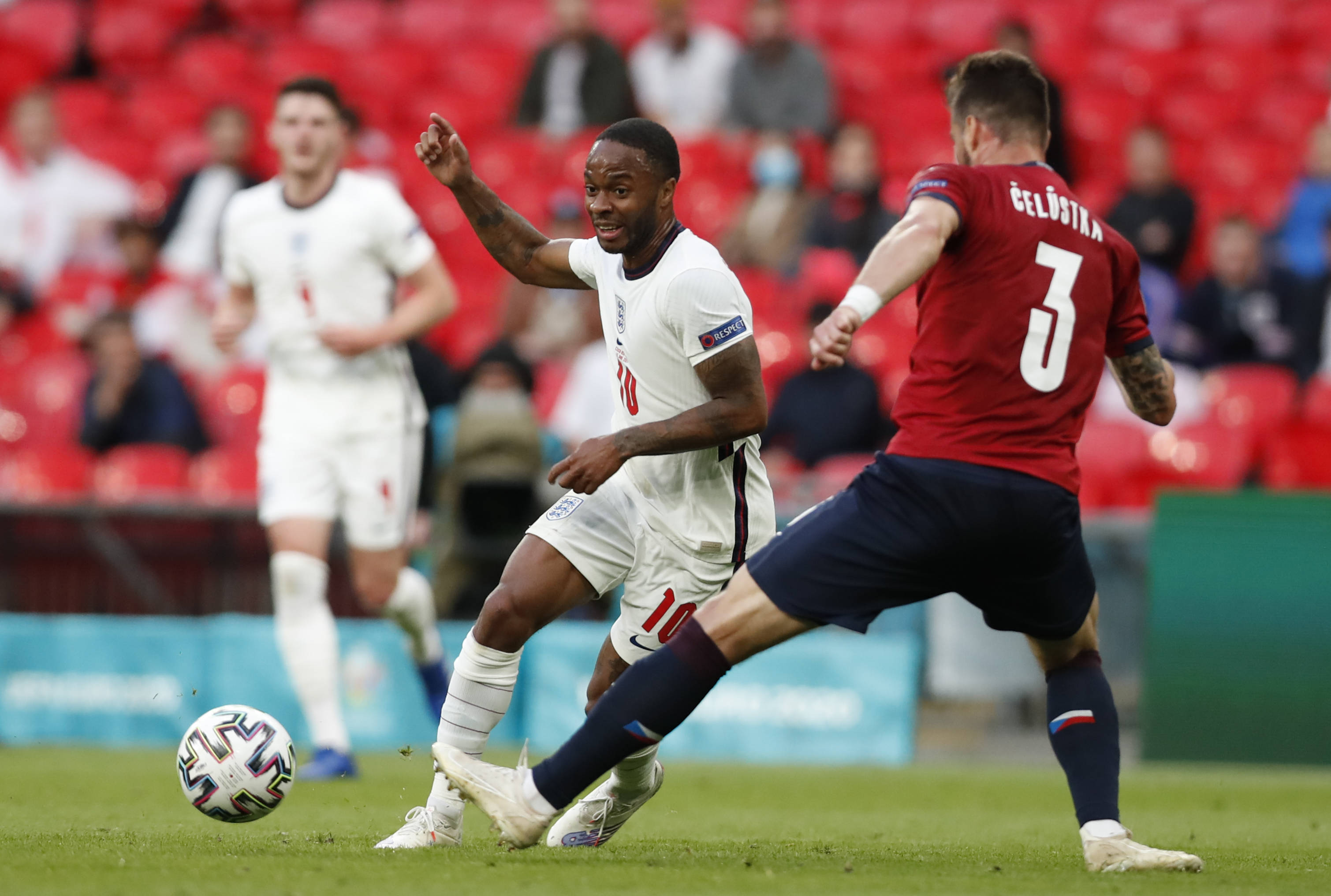 包含捷克小组赛完美收官，晋级强的词条