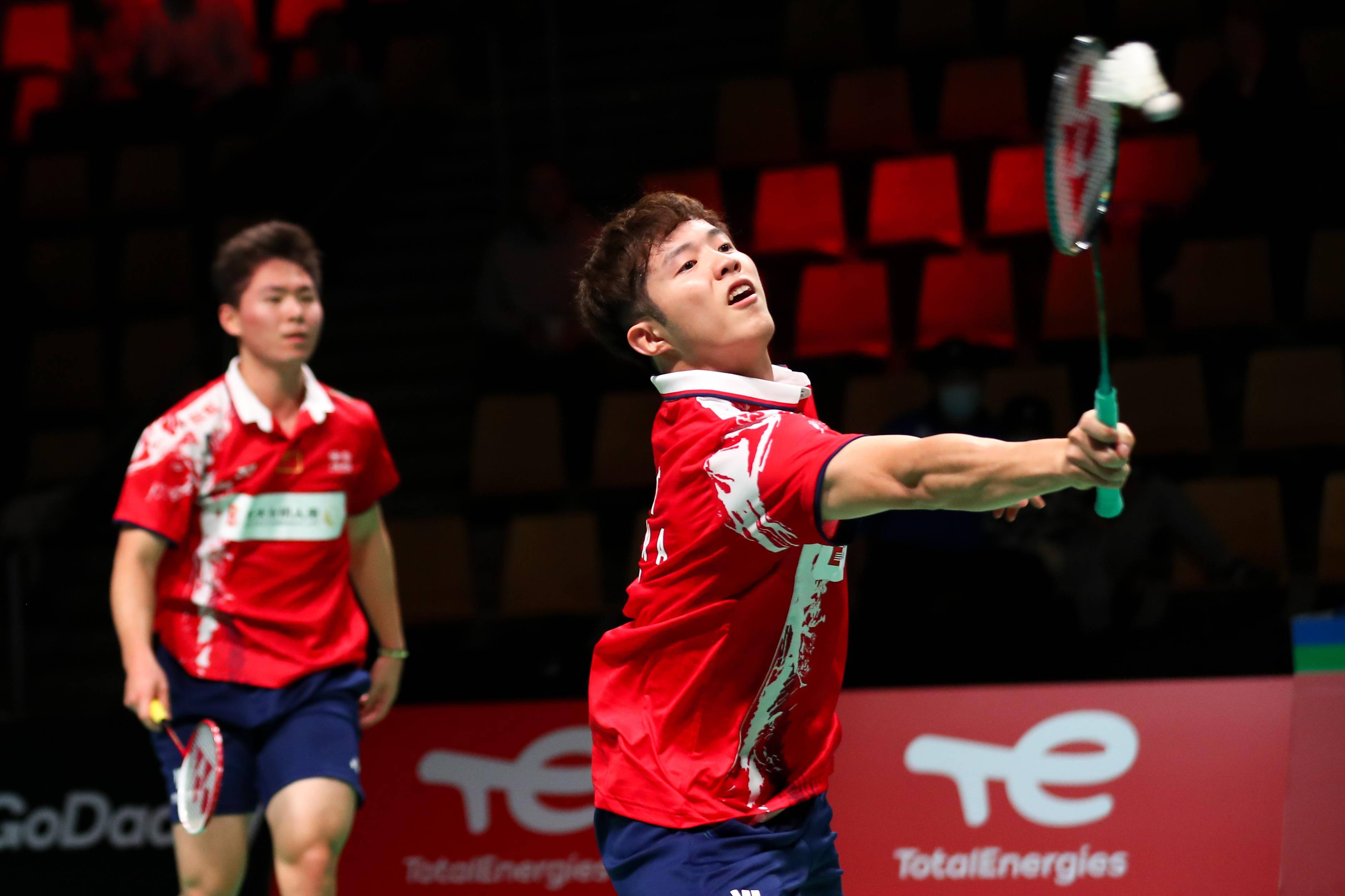 包含大连人队再次晋级，迈向半决赛的词条