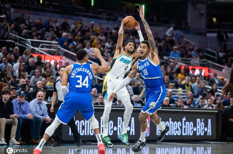 字母哥连续七场比赛得分超过败北，雄鹿挑战极限！的简单介绍